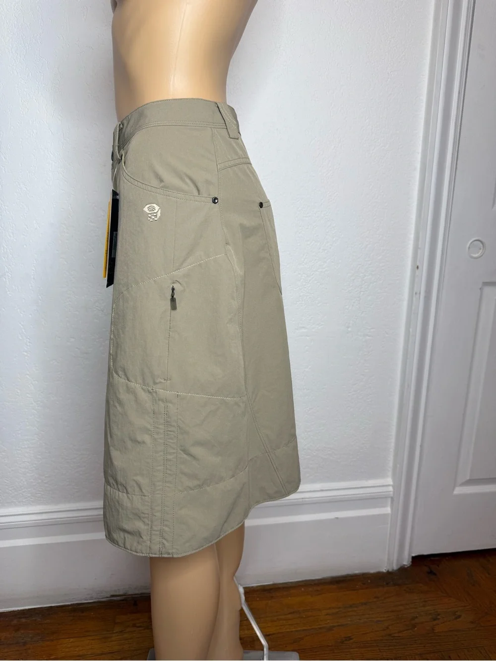 🆕MOUNTAIN HARDWEAR G La Strada Ruched Adventure Skirt Hiking Zip Pockets Size 12 - Picture 3 of 11